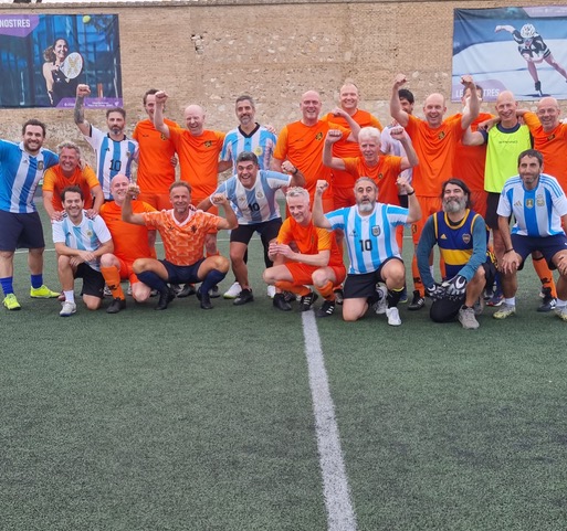 De Maxi's gaan internationaal