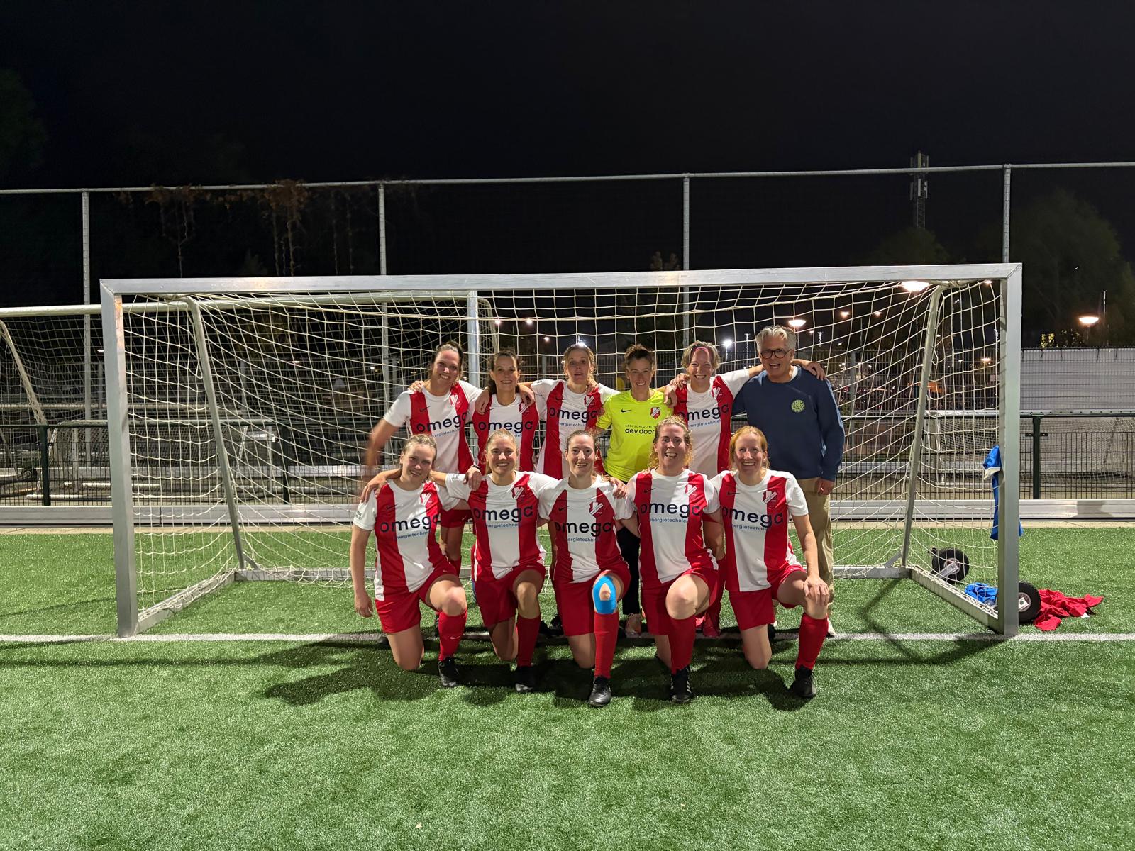 Dames 30  trapt competitieavond af